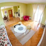 Apartament Neda Kampor
