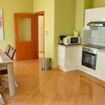 Neda Apartament *