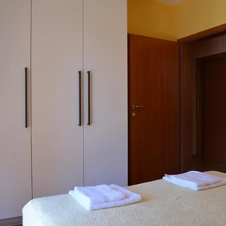 Neda Apartment *