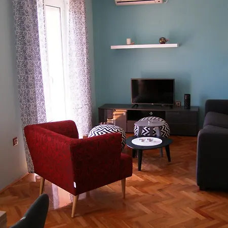 Neda Apartment
