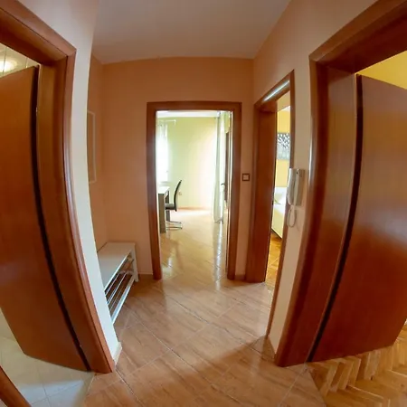 Neda Apartment